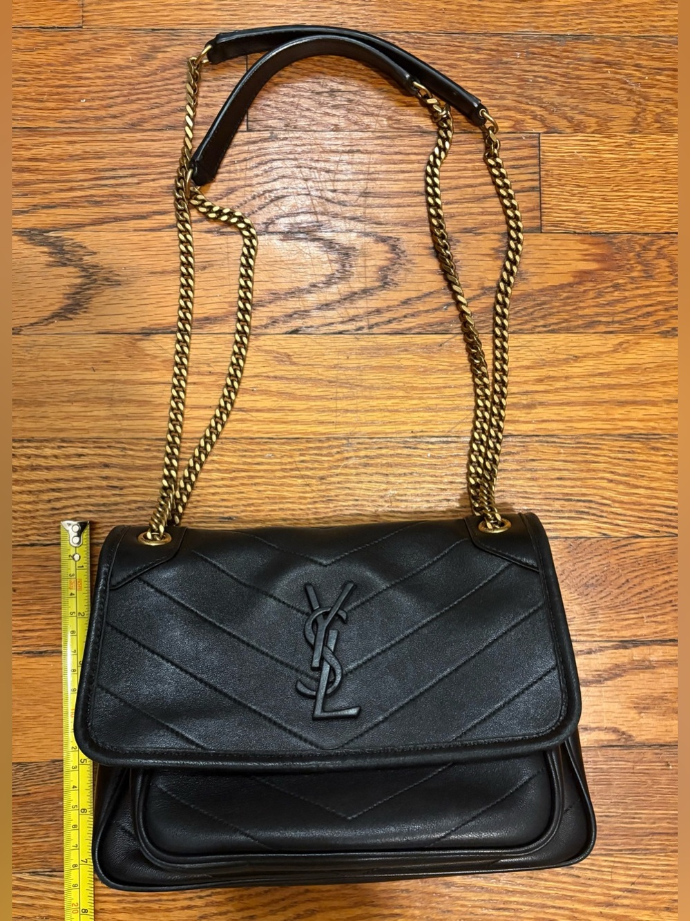 SAINT LAURENT NIKI BABY Black Leather Quilted Shoulder Bag with Gold Chain - Picture 9 of 13
